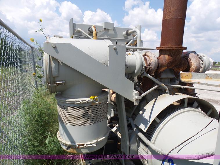 image for item L1580 Caterpillar SR4 generator