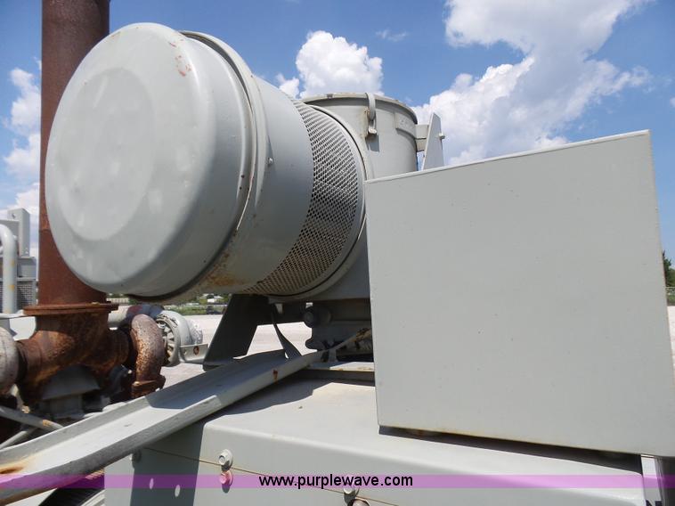 image for item L1580 Caterpillar SR4 generator