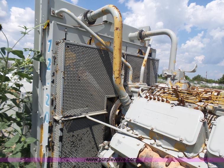 image for item L1580 Caterpillar SR4 generator