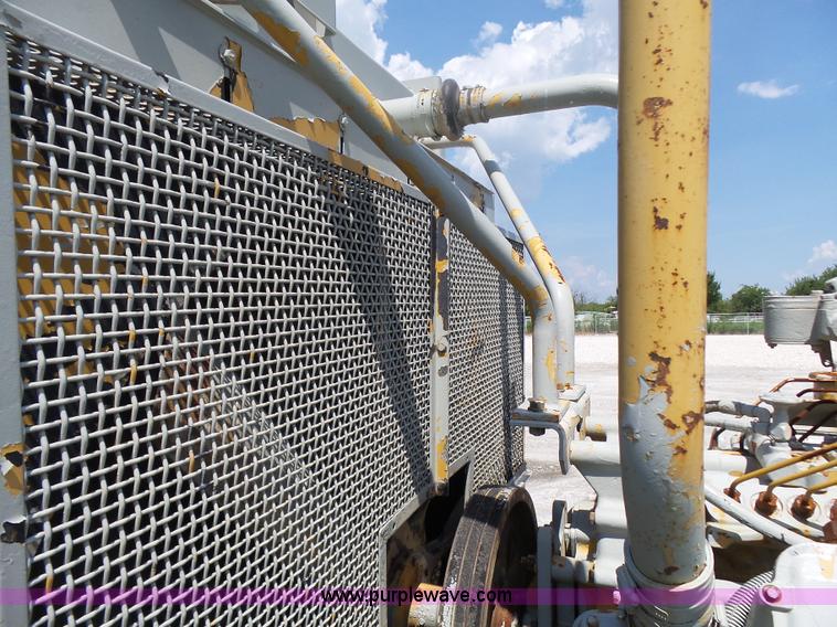 image for item L1580 Caterpillar SR4 generator