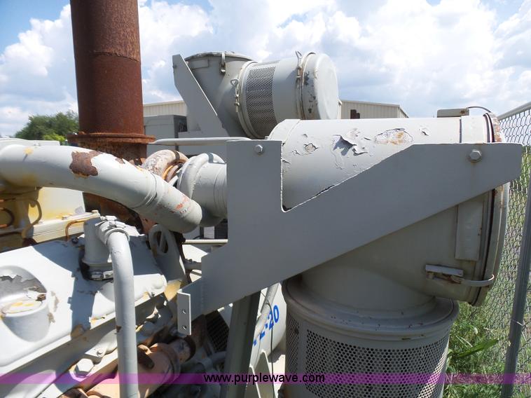 image for item L1580 Caterpillar SR4 generator