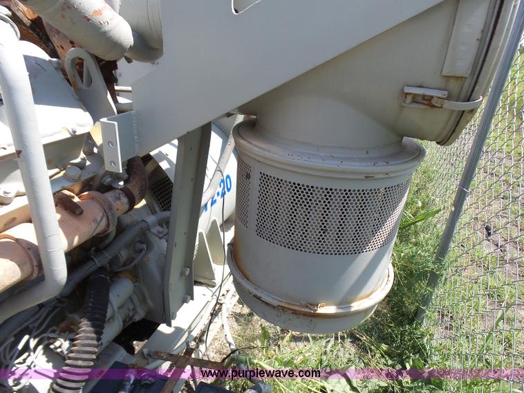 image for item L1580 Caterpillar SR4 generator