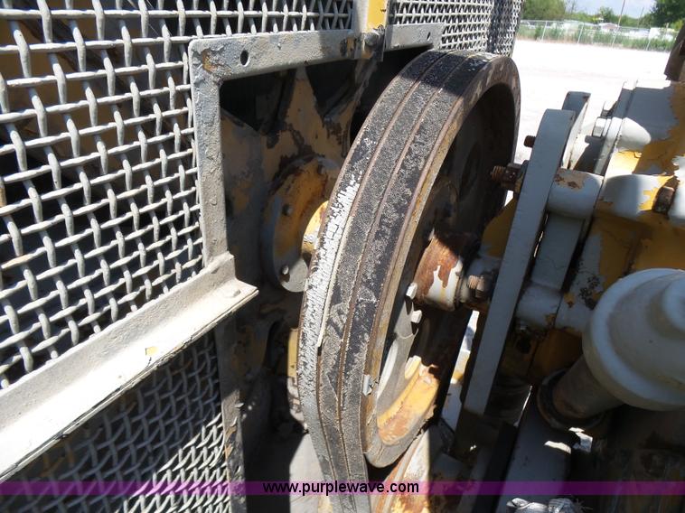 image for item L1580 Caterpillar SR4 generator