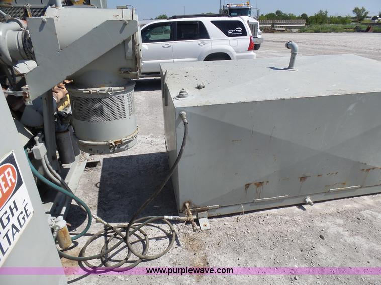 image for item L1580 Caterpillar SR4 generator