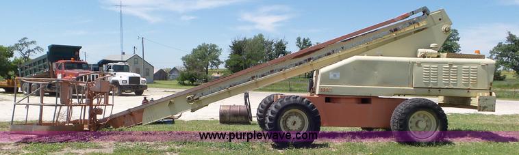 image for item L2006 JLG 60HA boom lift