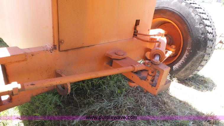 image for item L2006 JLG 60HA boom lift