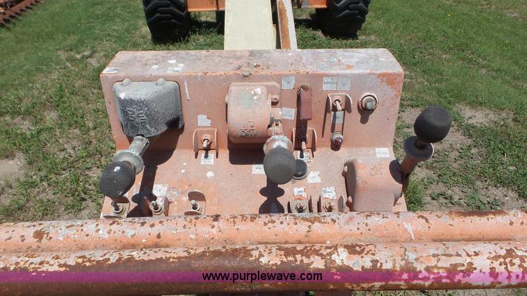 image for item L2006 JLG 60HA boom lift