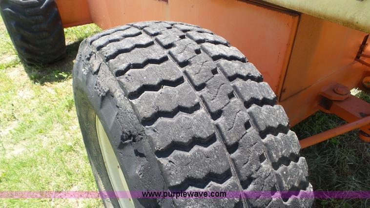 image for item L2006 JLG 60HA boom lift