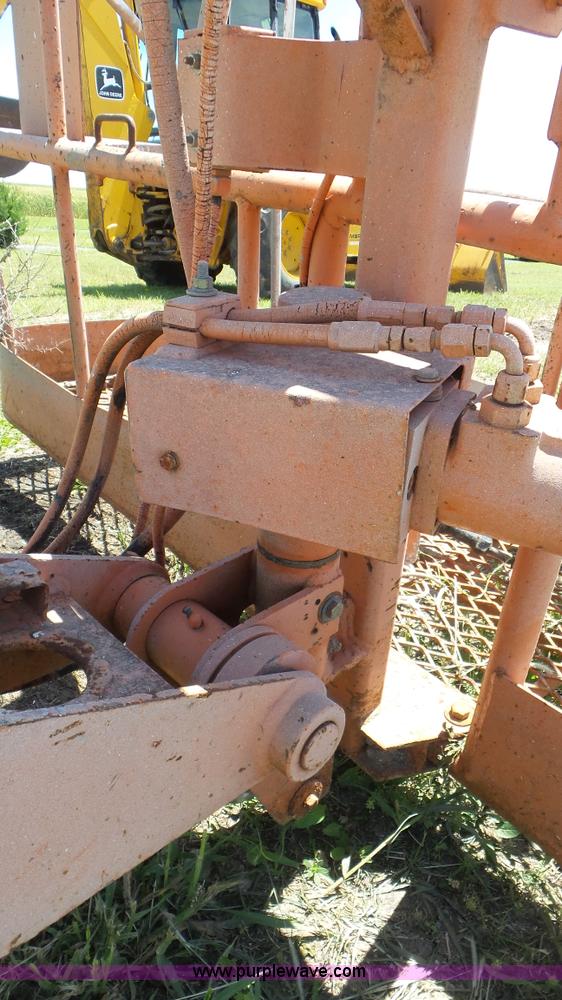 image for item L2006 JLG 60HA boom lift