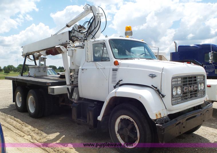 image for item L2079 1968 GMC 7500 digger derrick truck