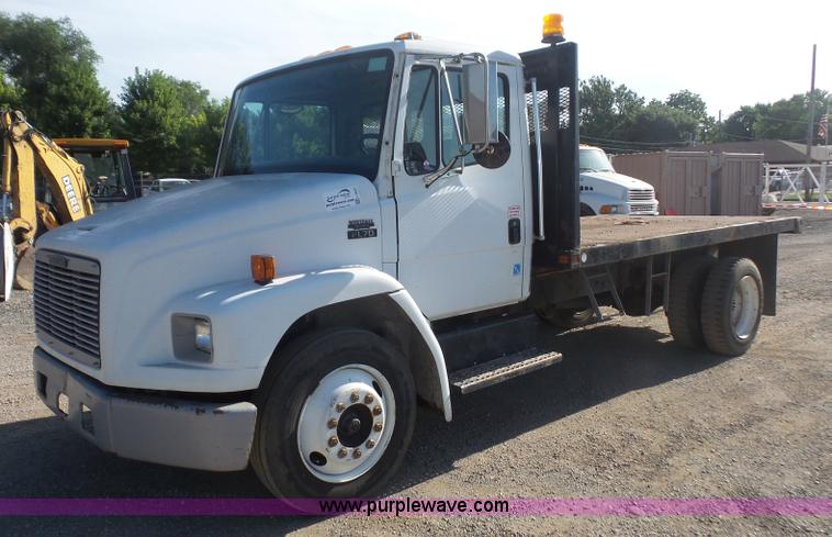 image for item L4934 1995 Freightliner FL70 flatbed truck