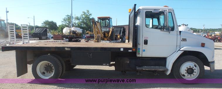 image for item L4934 1995 Freightliner FL70 flatbed truck