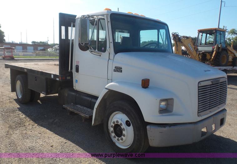image for item L4934 1995 Freightliner FL70 flatbed truck