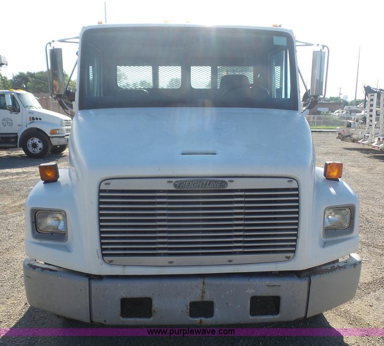 image for item L4934 1995 Freightliner FL70 flatbed truck