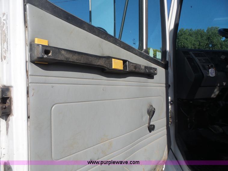 image for item L4934 1995 Freightliner FL70 flatbed truck