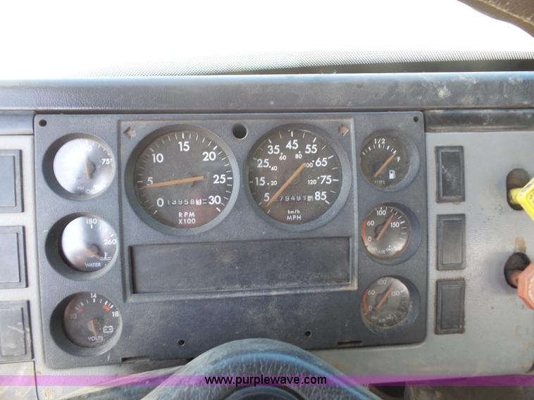 image for item L4934 1995 Freightliner FL70 flatbed truck