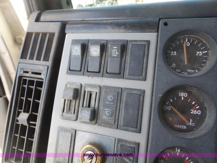 image for item L4934 1995 Freightliner FL70 flatbed truck