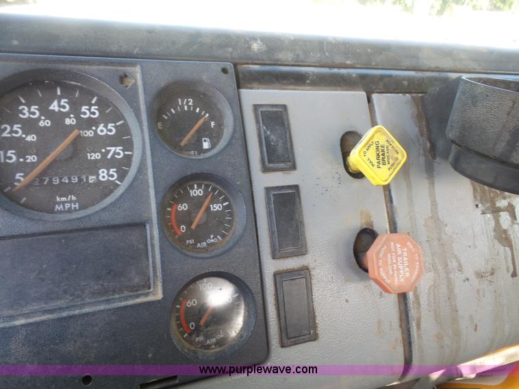 image for item L4934 1995 Freightliner FL70 flatbed truck