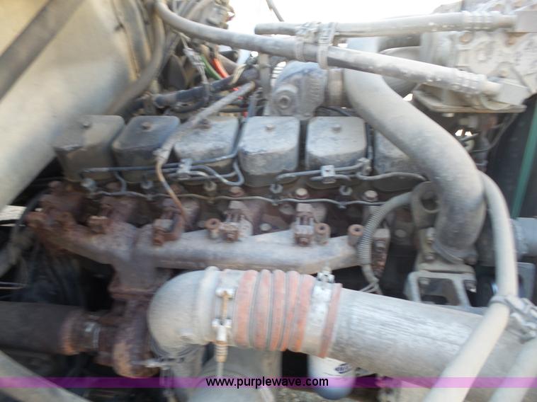 image for item L4934 1995 Freightliner FL70 flatbed truck