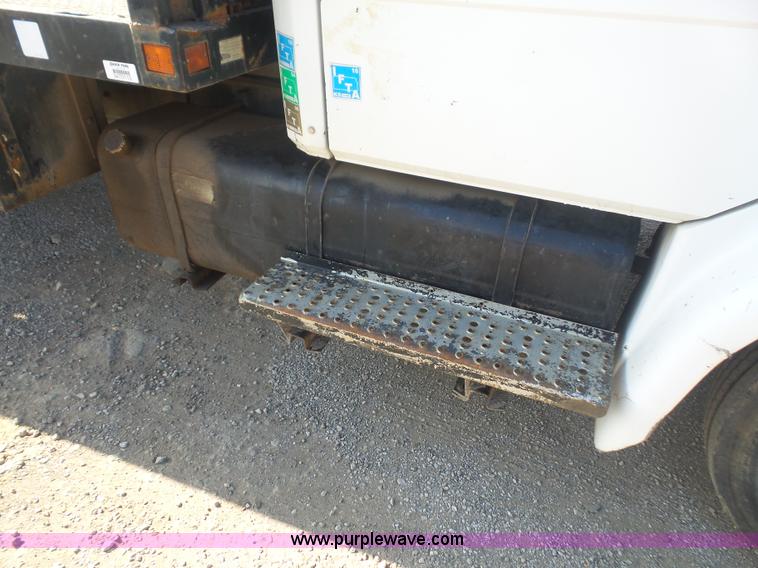 image for item L4934 1995 Freightliner FL70 flatbed truck