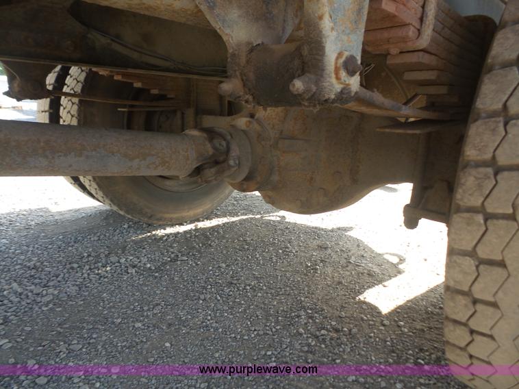 image for item L4934 1995 Freightliner FL70 flatbed truck