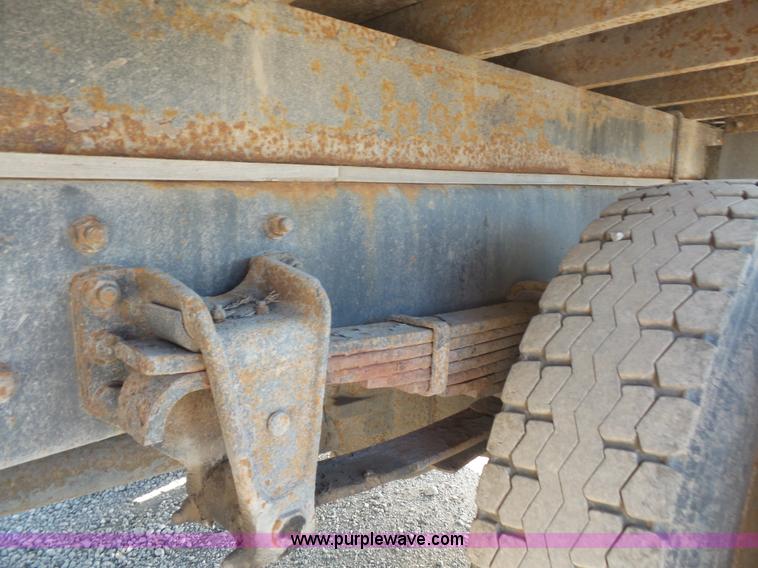 image for item L4934 1995 Freightliner FL70 flatbed truck