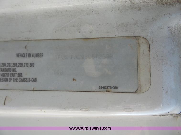 image for item L4934 1995 Freightliner FL70 flatbed truck