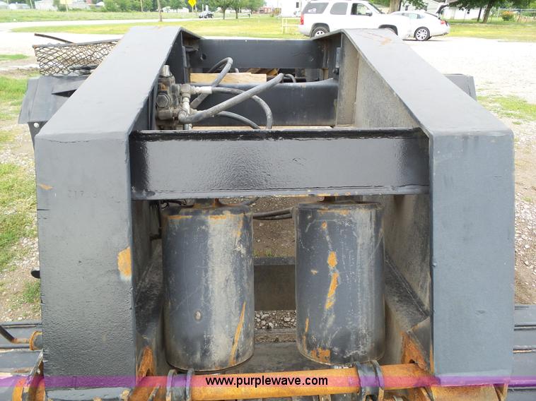 image for item L5510 1993 Rogers lowboy equipment trailer