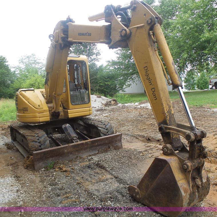 image for item L6205 2000 Komatsu PC75UU compact excavator