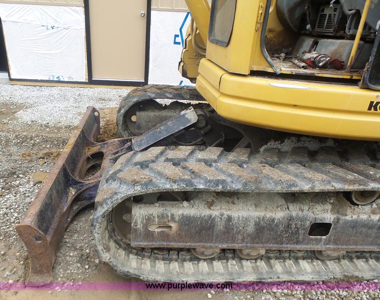 image for item L6205 2000 Komatsu PC75UU compact excavator