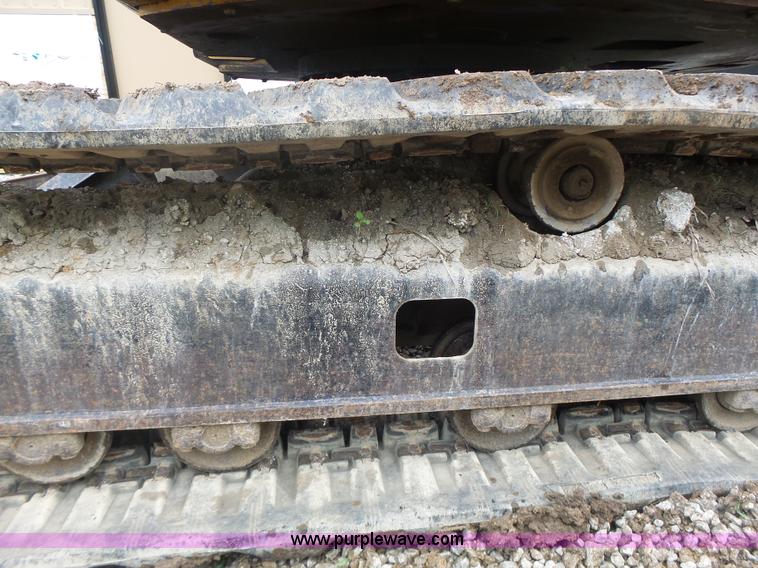 image for item L6205 2000 Komatsu PC75UU compact excavator