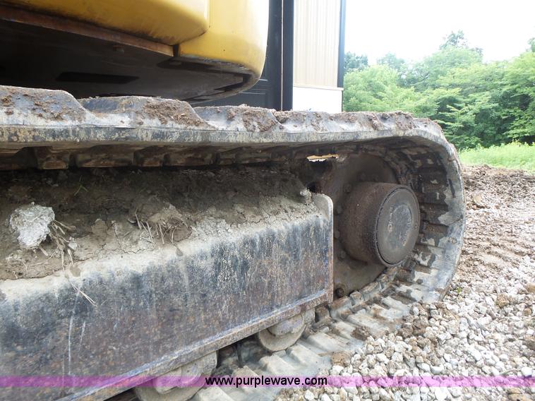 image for item L6205 2000 Komatsu PC75UU compact excavator
