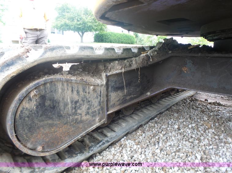 image for item L6205 2000 Komatsu PC75UU compact excavator