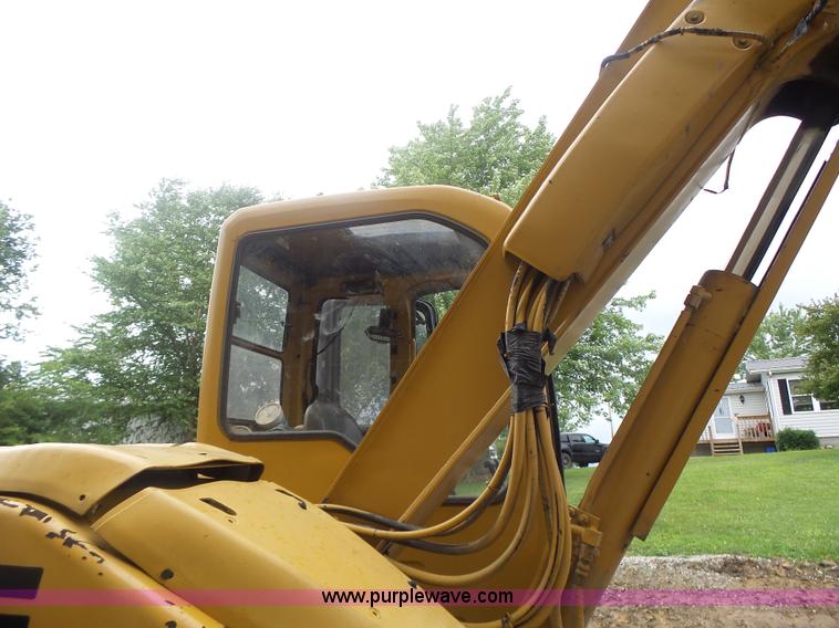 image for item L6205 2000 Komatsu PC75UU compact excavator