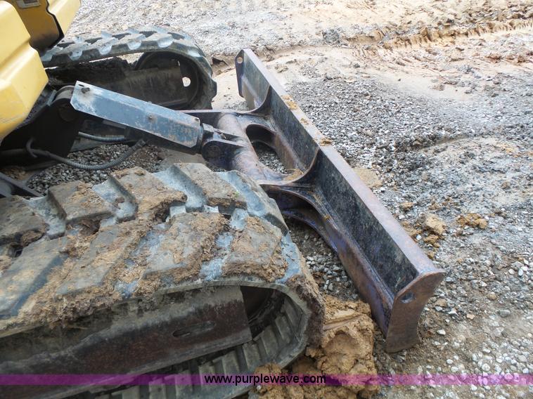 image for item L6205 2000 Komatsu PC75UU compact excavator