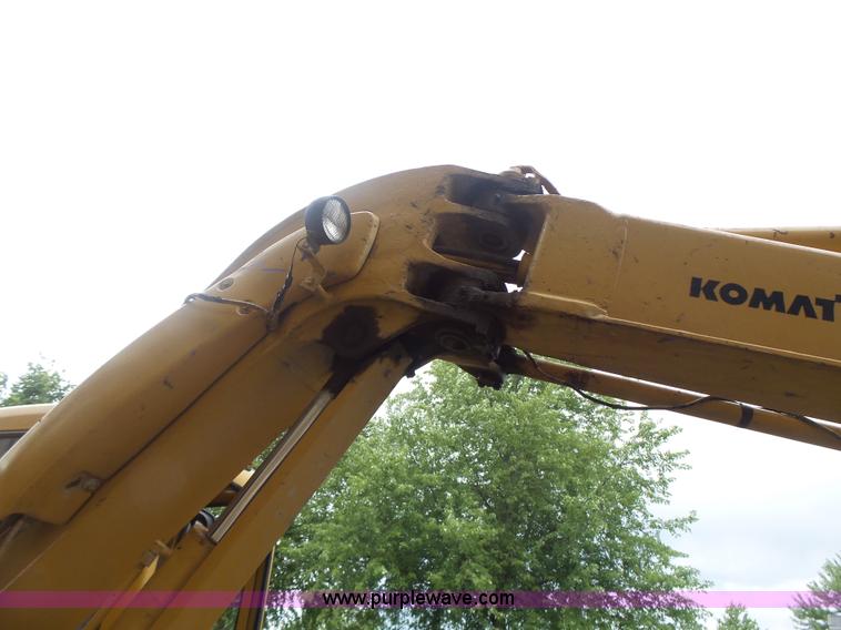 image for item L6205 2000 Komatsu PC75UU compact excavator