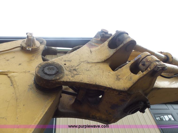 image for item L6205 2000 Komatsu PC75UU compact excavator