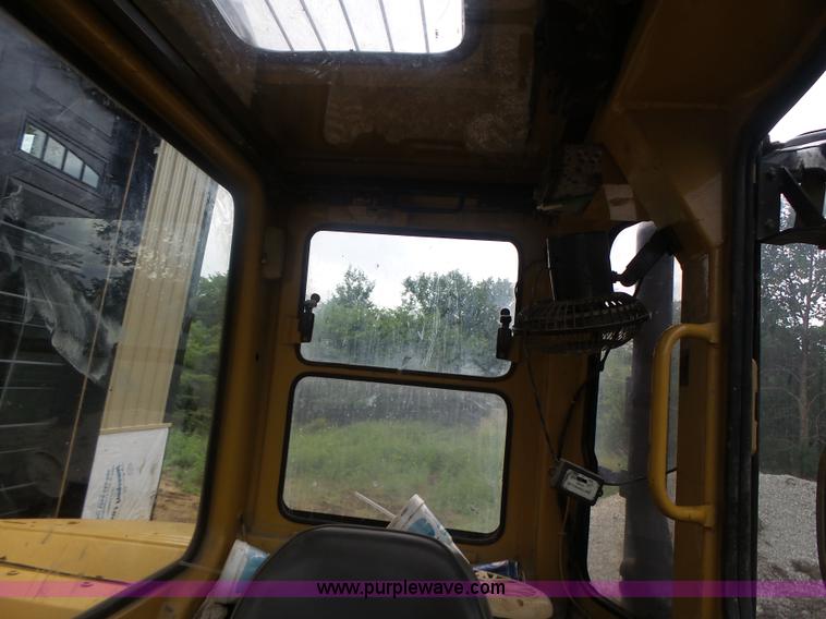 image for item L6205 2000 Komatsu PC75UU compact excavator