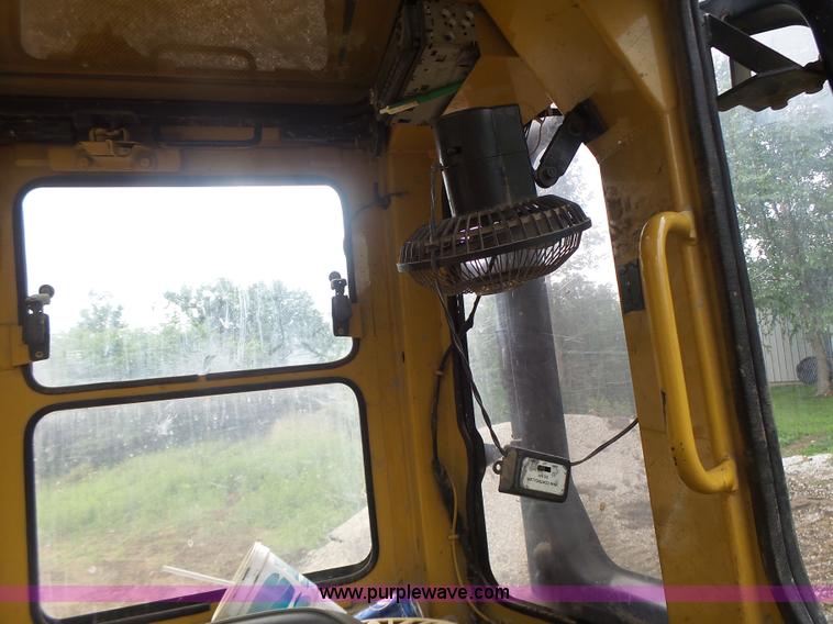 image for item L6205 2000 Komatsu PC75UU compact excavator