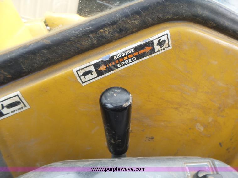 image for item L6205 2000 Komatsu PC75UU compact excavator