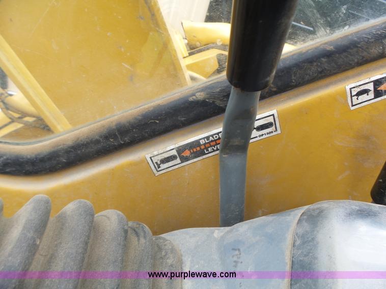 image for item L6205 2000 Komatsu PC75UU compact excavator