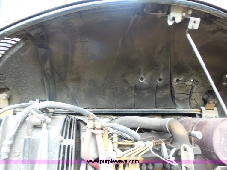 image for item L6205 2000 Komatsu PC75UU compact excavator