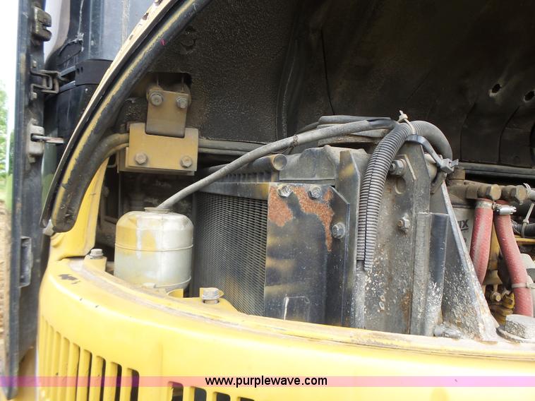 image for item L6205 2000 Komatsu PC75UU compact excavator