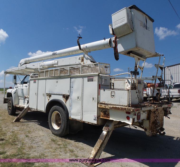 image for item L6206 1993 Ford F800 bucket truck