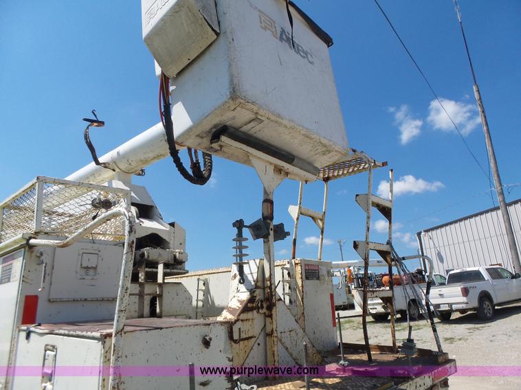 image for item L6206 1993 Ford F800 bucket truck