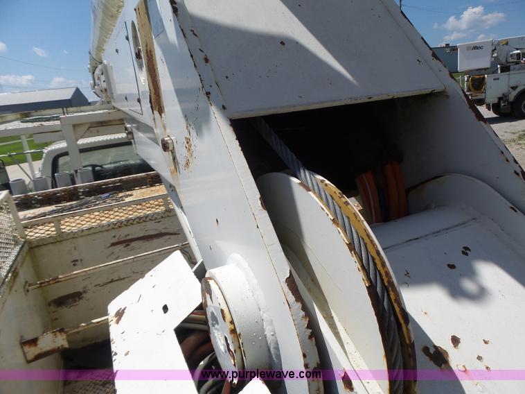 image for item L6206 1993 Ford F800 bucket truck