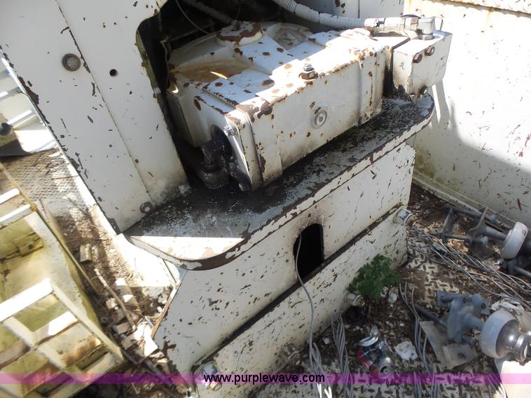 image for item L6206 1993 Ford F800 bucket truck