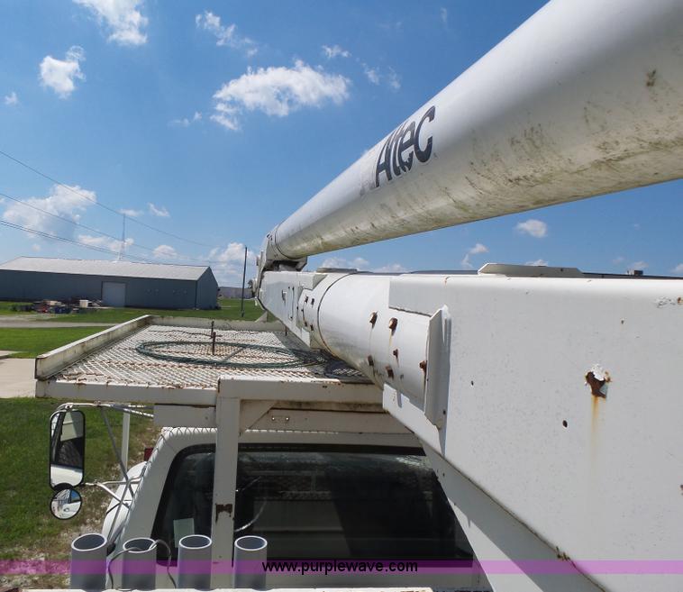 image for item L6206 1993 Ford F800 bucket truck