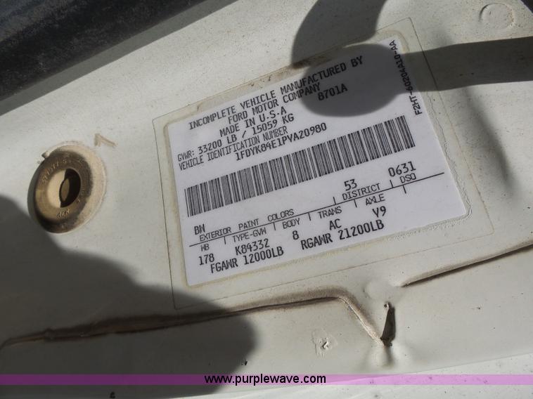 image for item L6206 1993 Ford F800 bucket truck