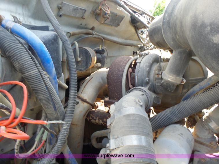 image for item L6206 1993 Ford F800 bucket truck